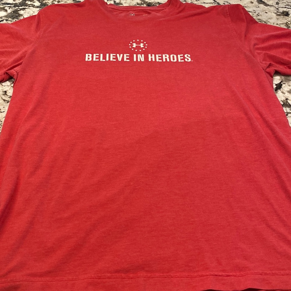 Under Armour T shirt size large